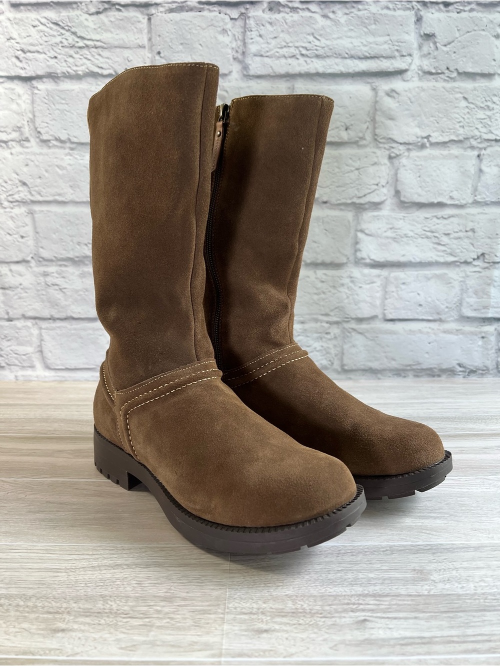 Revitalign Kennedy Water Repellent Suede Mid Boots Size 8B